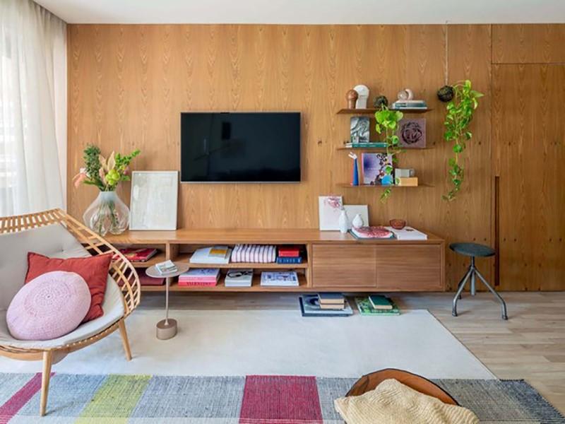 Apartamento de 75 m² vira lar de férias para família com dois filhos adolescentes