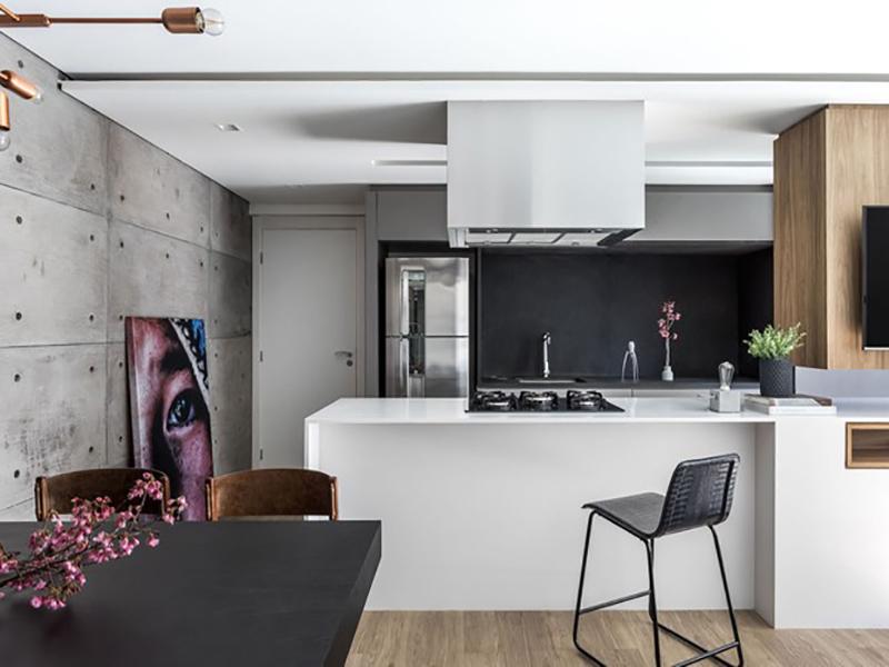 Apartamento de 65 m² tem decoração com estilo industrial e móveis planejados